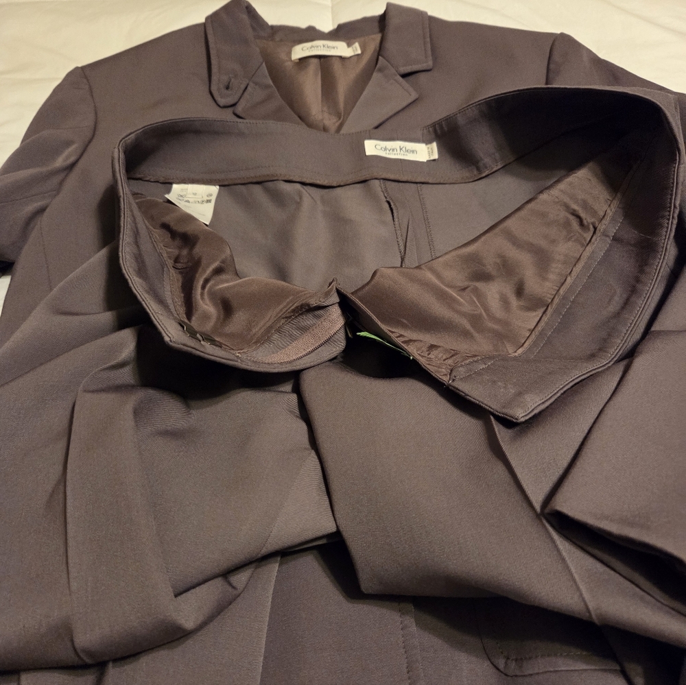 Calvin Klein Women's Classic Pantsuit - Picture 6 of 8